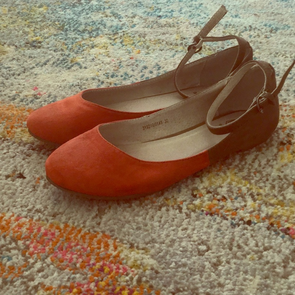 Two-tone orange + brown flats